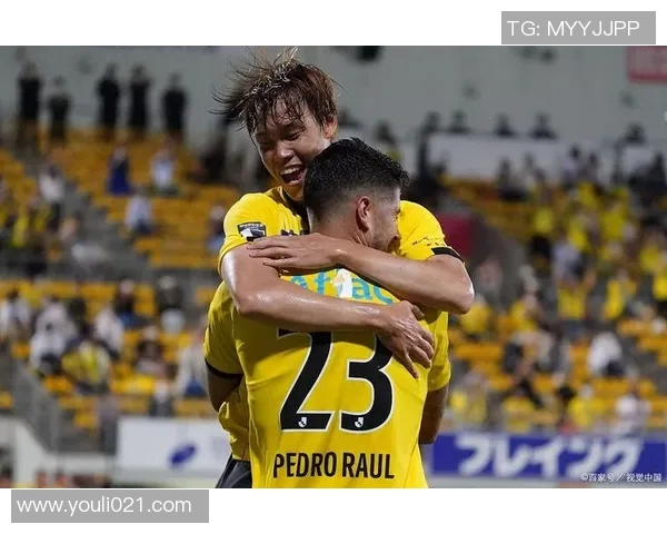 扎幌冈萨多与柏太阳神的激烈对决揭示日本足球的精彩与魅力